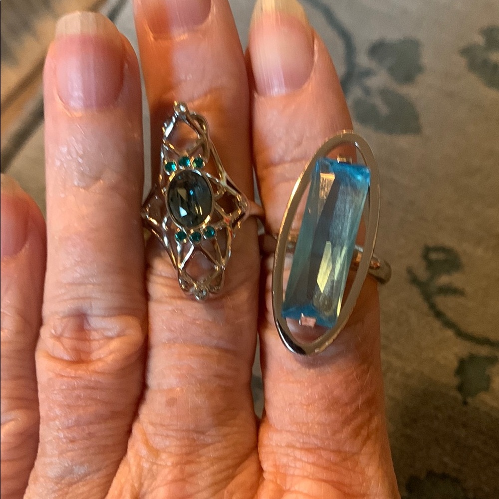 2 Swarovski Silver Rings with Blue